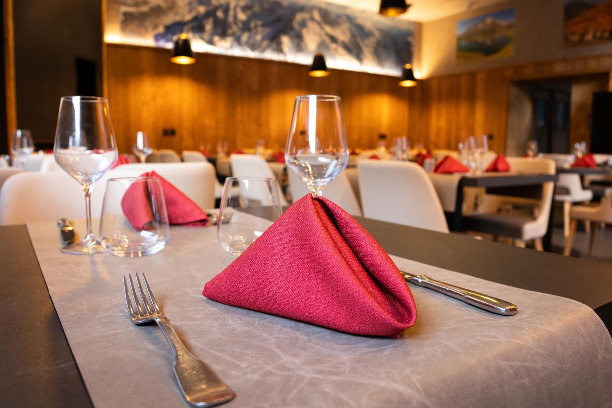 Hotel Castillan La Grave Eksteriør billede